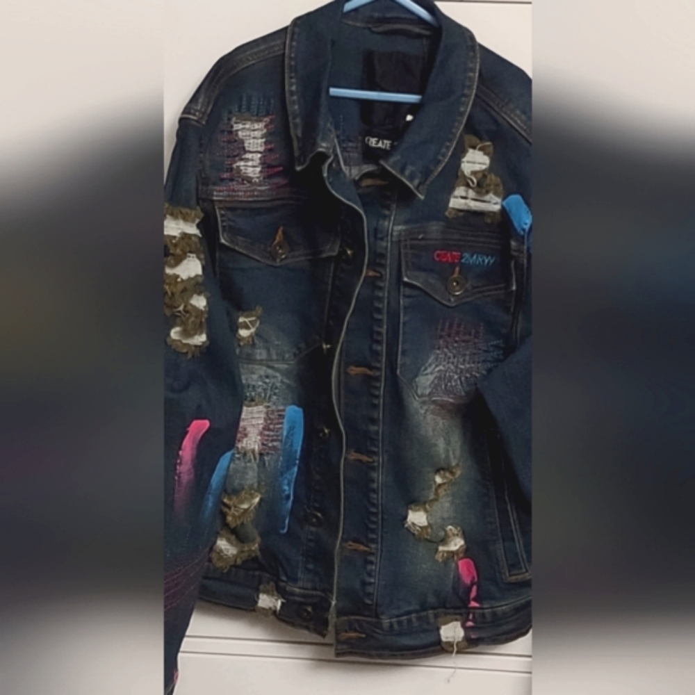 Create 2MRW men's size small fits ladies large new tag still attached